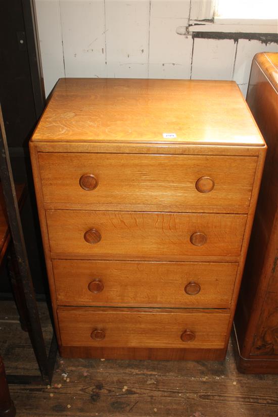Small oak chest of 4 drawers